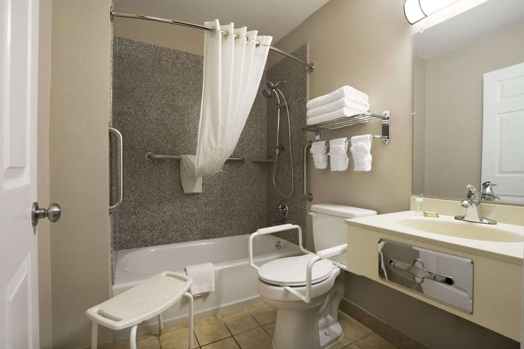 Super 8 by Wyndham Ardmore - photo 11