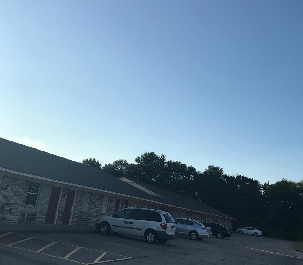 Relax Inn Henryetta - photo 23