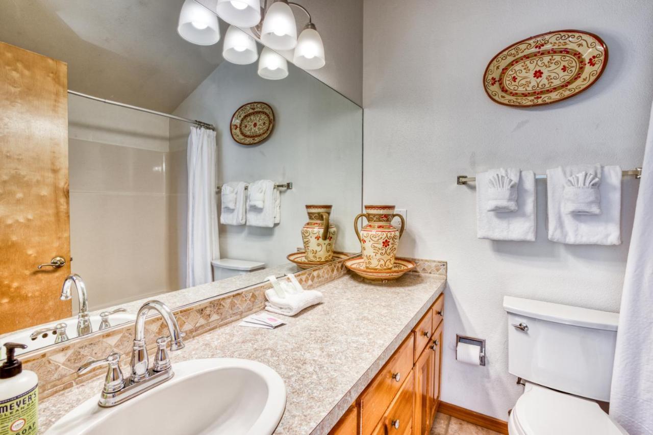 Beaches Inn Townhomes - photo 15