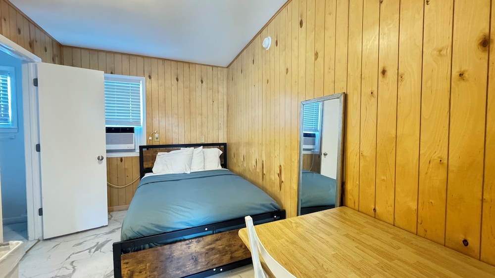 Boardwalk Sand & Surf Inn Oceanfront - photo 36