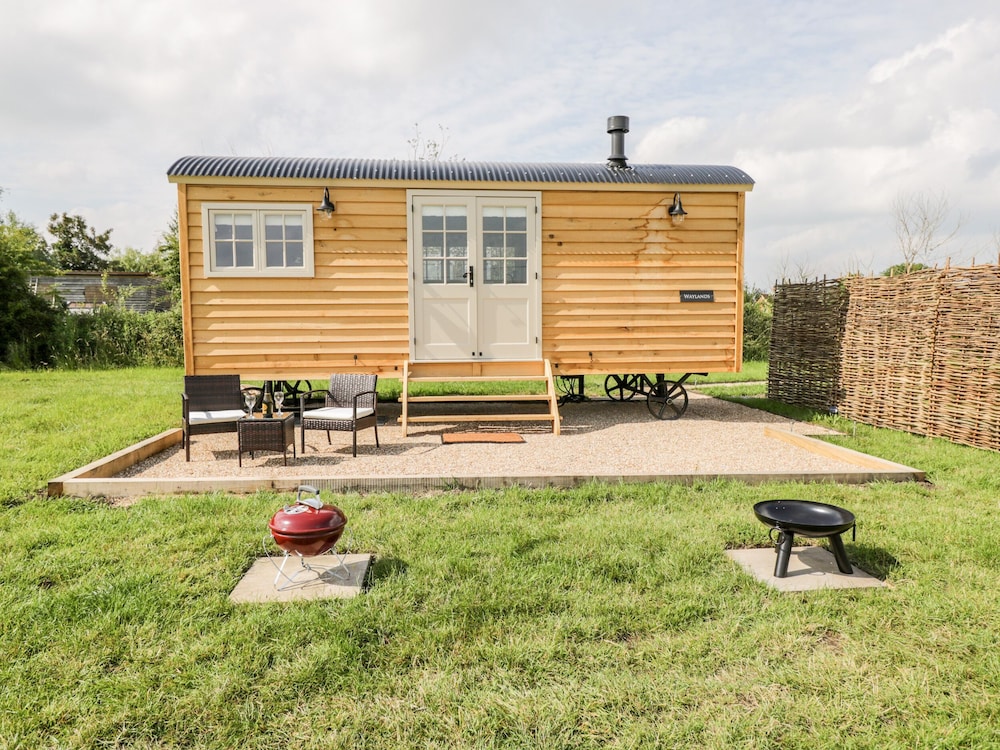 Waylands — Faringdon