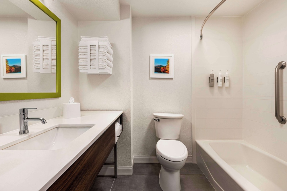 Hampton Inn Atlanta Stone Mountain - photo 21