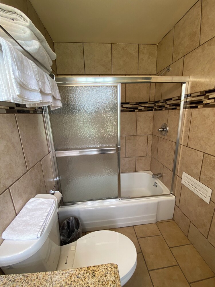 Northland Motel Bay City Kawkawlin - photo 13