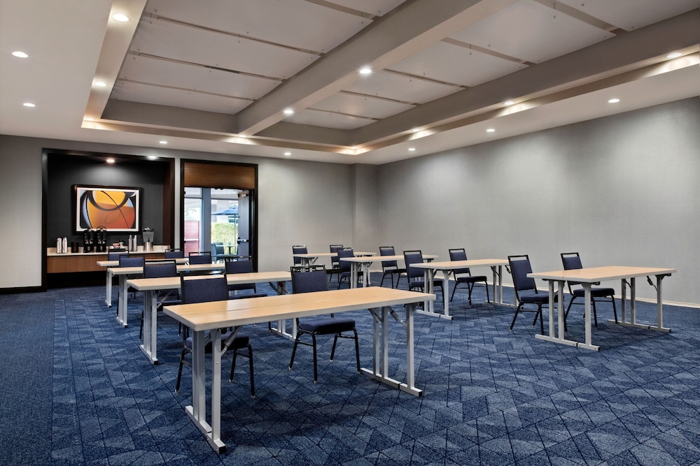 Courtyard by Marriott San Jose North Silicon Valley - photo 38