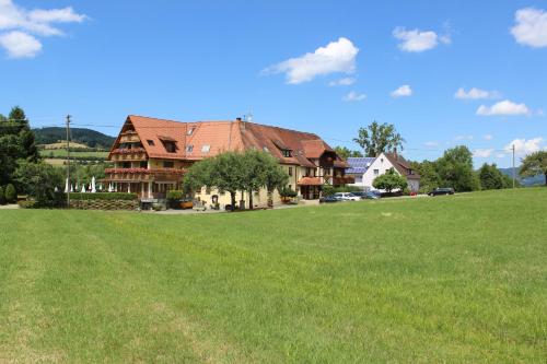 Landgasthof zum Schützen — hotel in Oberried