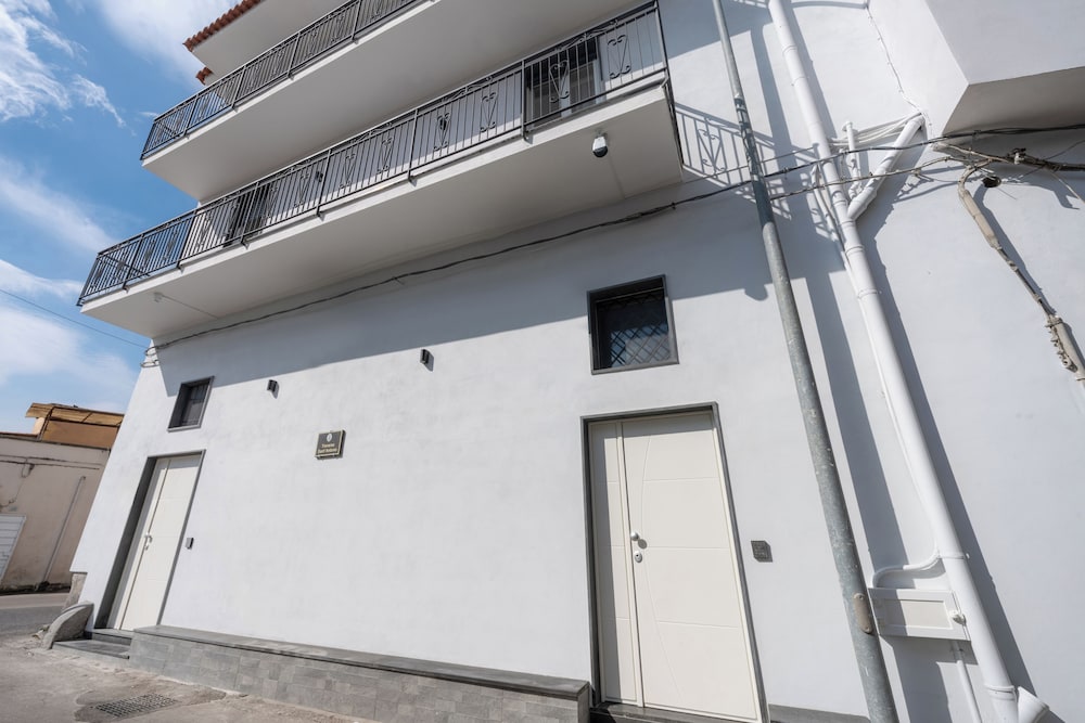 Maraf Rooms — Torre Annunziata