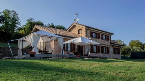 Villa Domus Homelike Villas — 4-Star Luxury Hotel in Falerone, Italy