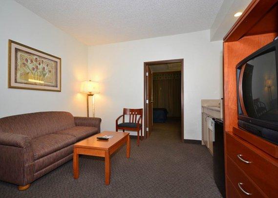Clarion Suites Yuma - photo 9
