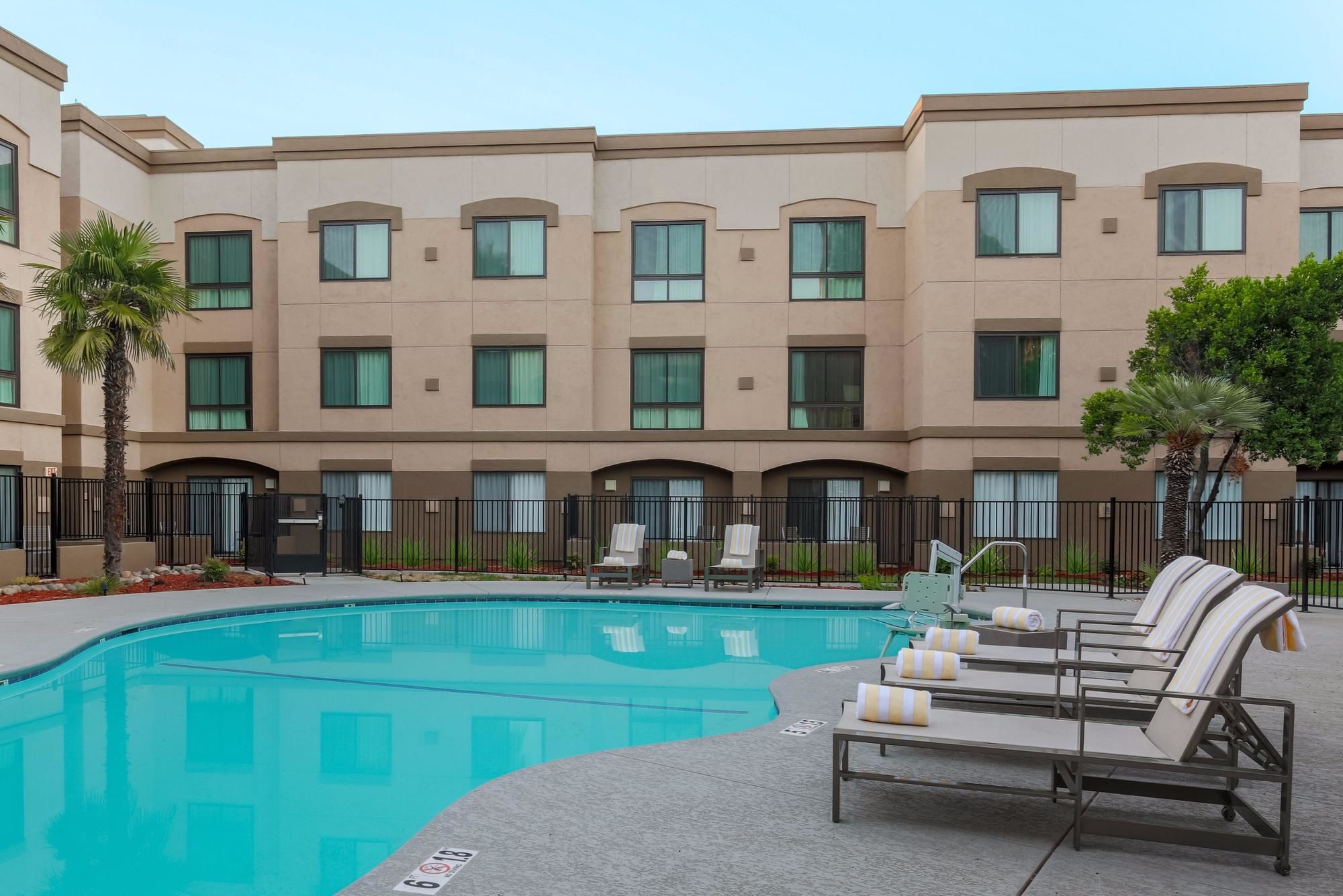 DoubleTree Suites by Hilton Sacramento Rancho Cordova - photo 37