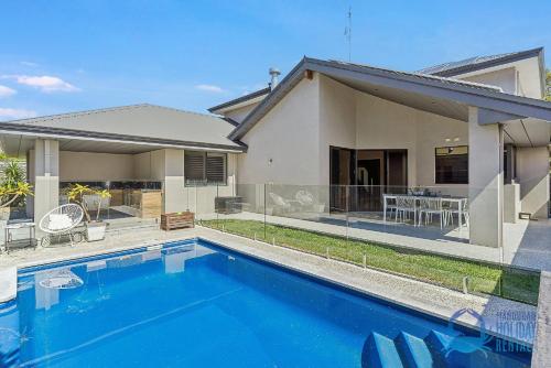 Soldiers Cove Luxury Retreat in Mandurah, Australia