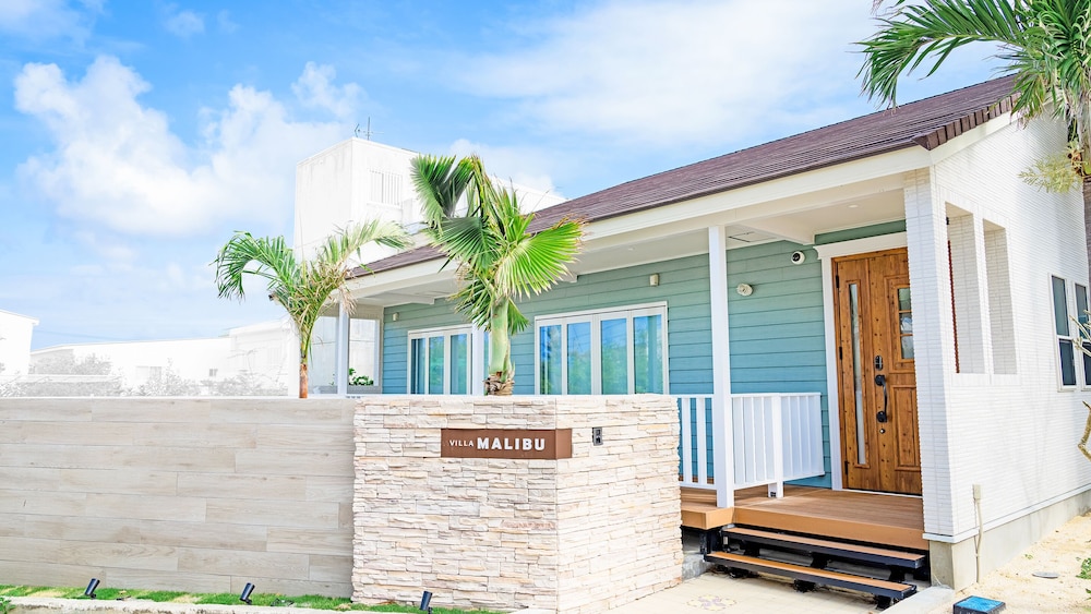 Villa Malibu — 4-Star Luxury Hotel in Miyakojima, Japan