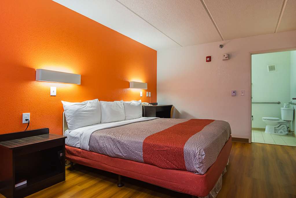 Motel 6 Tucker GA Atlanta Northeast - photo 16
