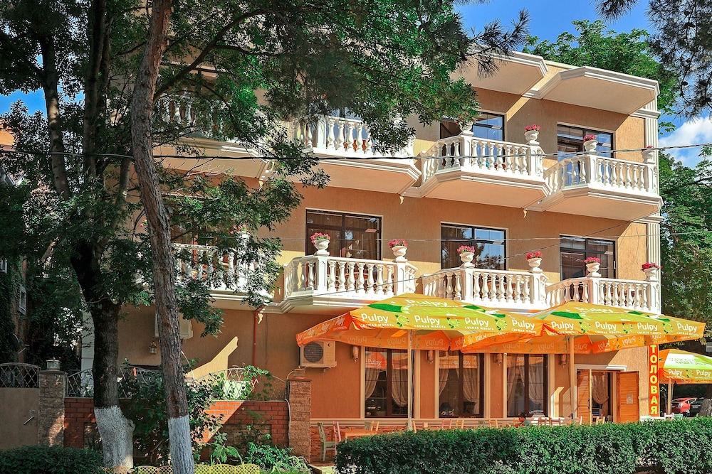 Hotel Kamelot - last minute hotel in Gelendzhik