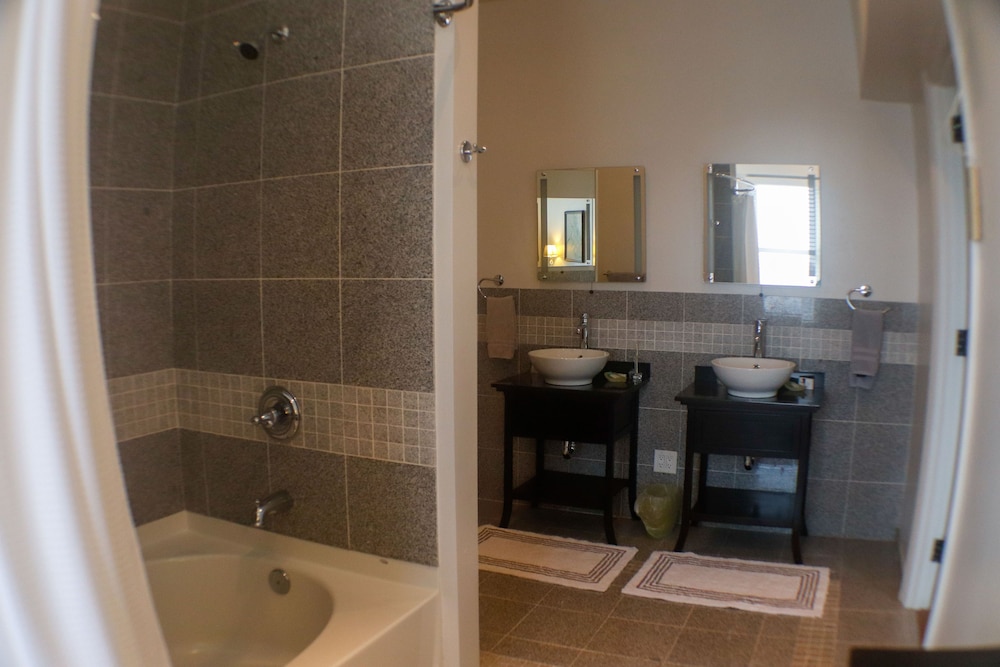 Fountainview Inn - photo 88