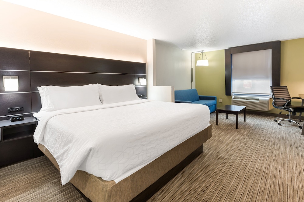 Holiday Inn Express Columbus Downtown by IHG - photo 15