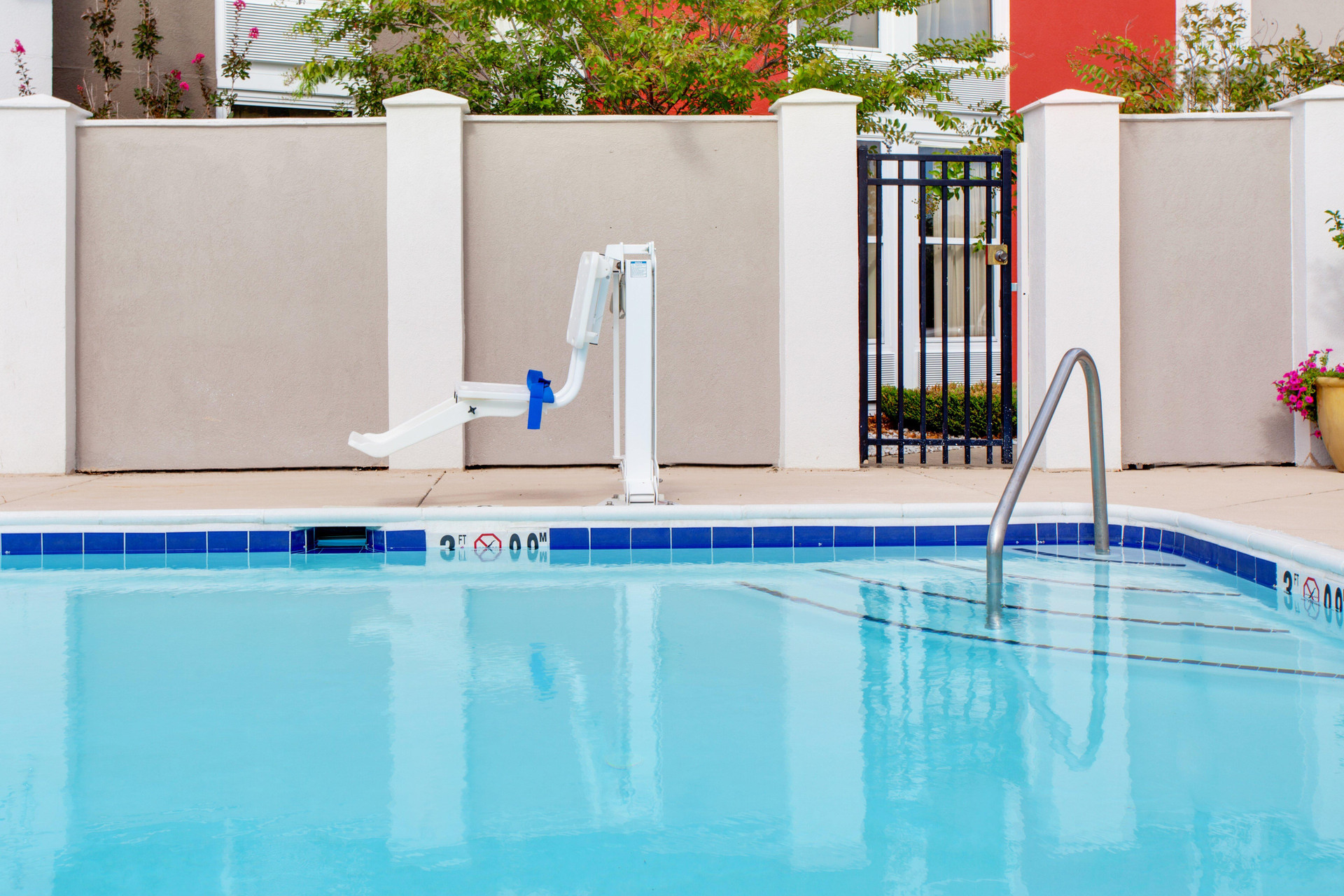 Holiday Inn Express Washington DC East Andrews AFB by IHG - photo 14
