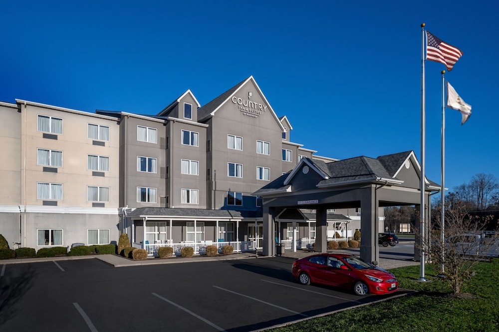 Country Inn & Suites by Radisson Princeton WV - featured photo