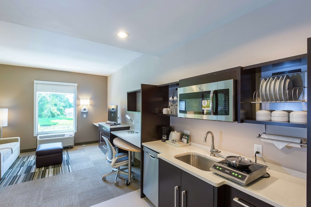 Home2 Suites by Hilton Lake City - photo 13