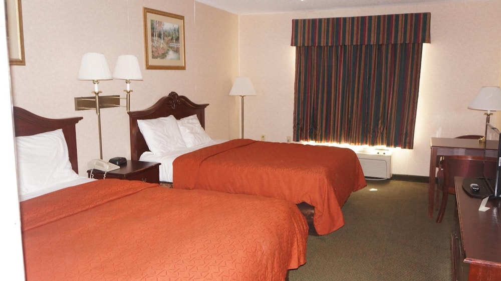 Scotland Neck Inn - photo 17