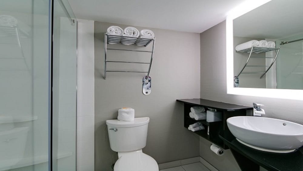 Holiday Inn Manhattan at the Campus by IHG - photo 6