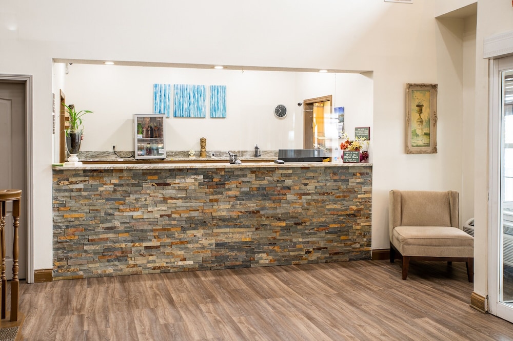 BlissPoint Inn & Suites - photo 2