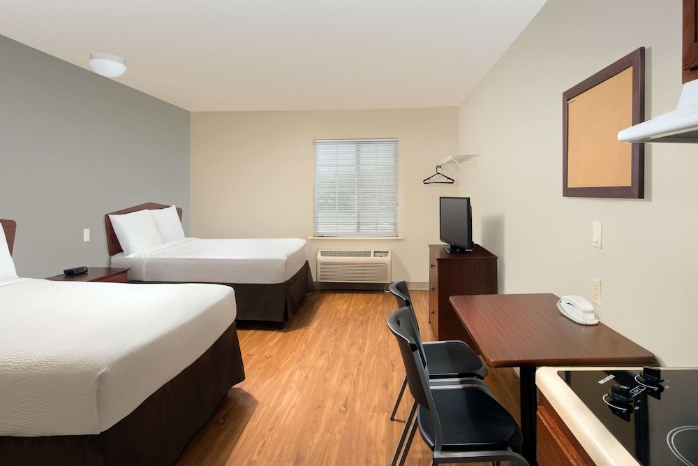 WoodSpring Suites Topeka - photo 6