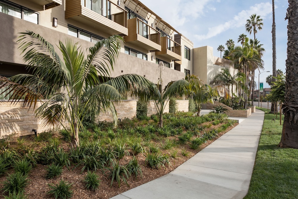 Holiday Inn Express & Suites La Jolla Windansea Beach by IHG - photo 36