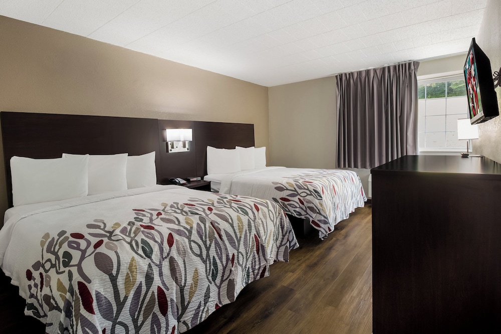 Red Roof Inn New Stanton - photo 13