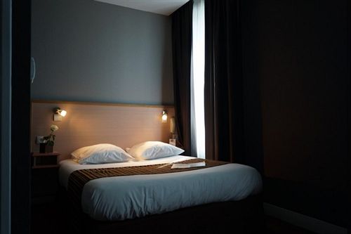 Hotel De L Etoile — hotel in Colombes