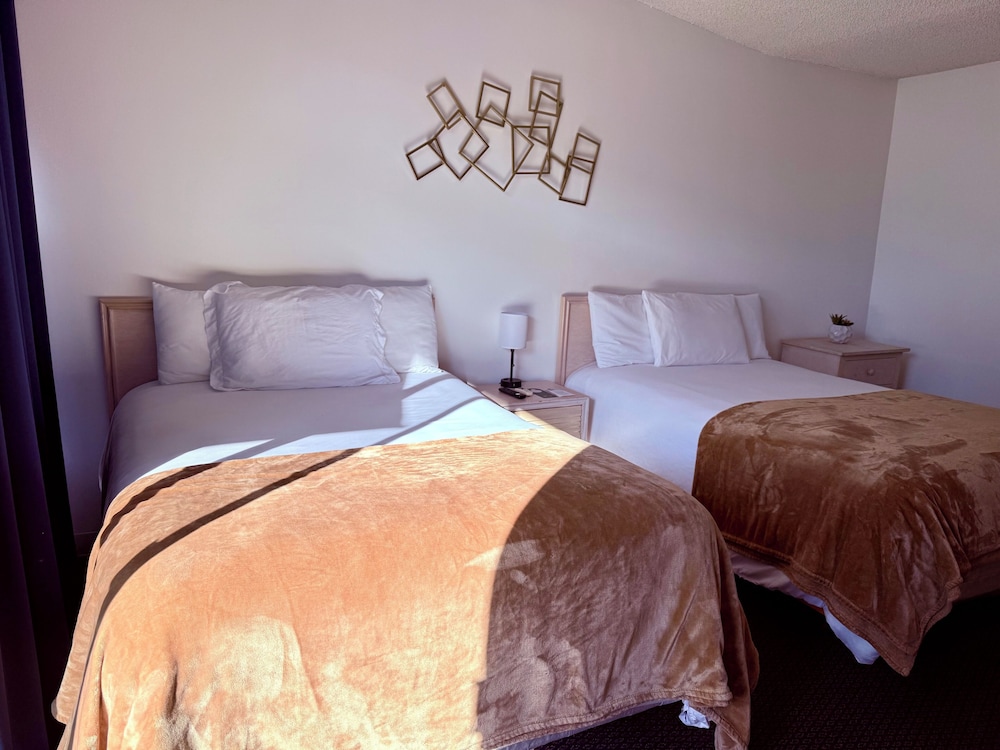 Foghorn Harbor Inn - photo 24