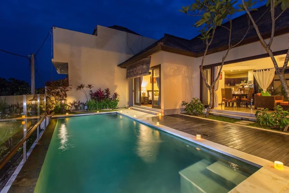 Diamond Villas Uluwatu — 4-Star Luxury Hotel in Jimbaran, Indonesia