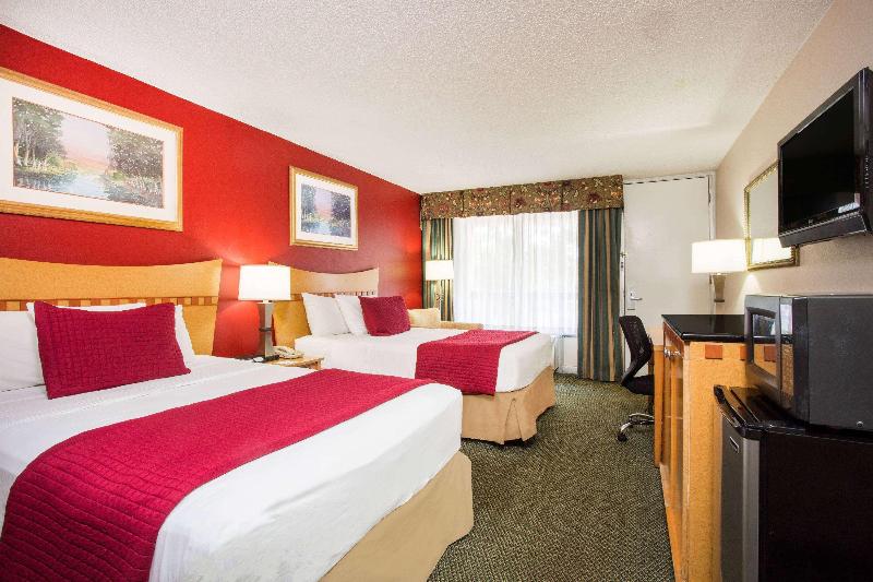 Ramada by Wyndham & Suites Warner Robins - photo 33