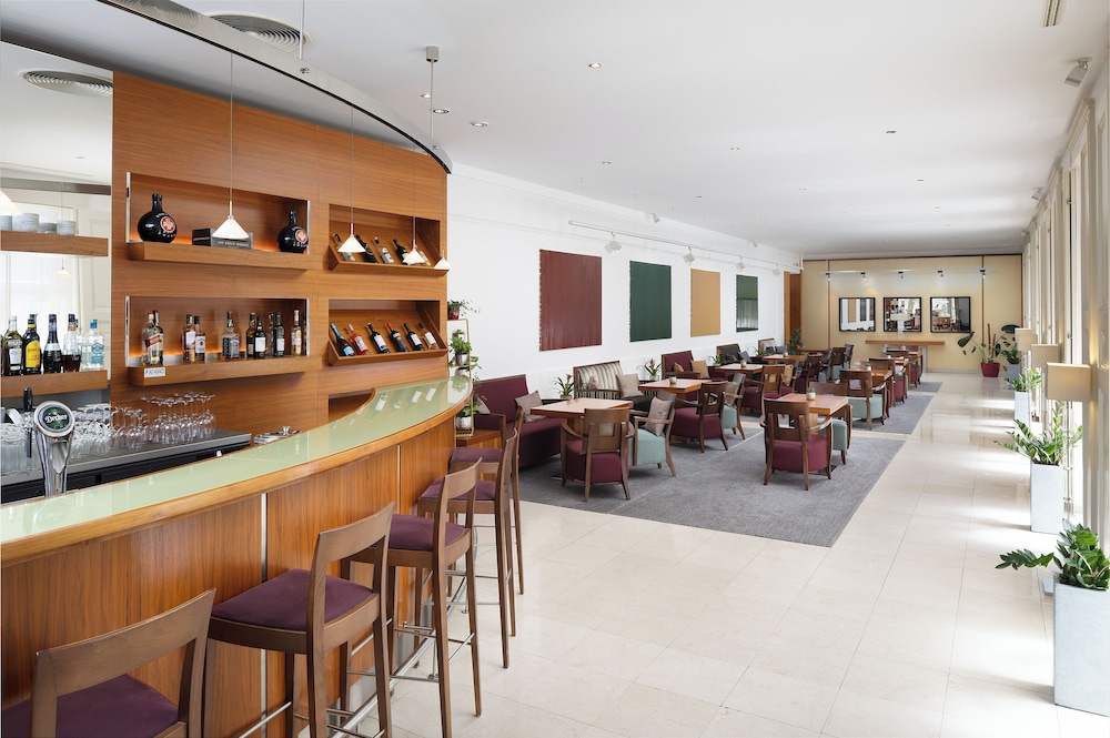 מזון ומשקאות