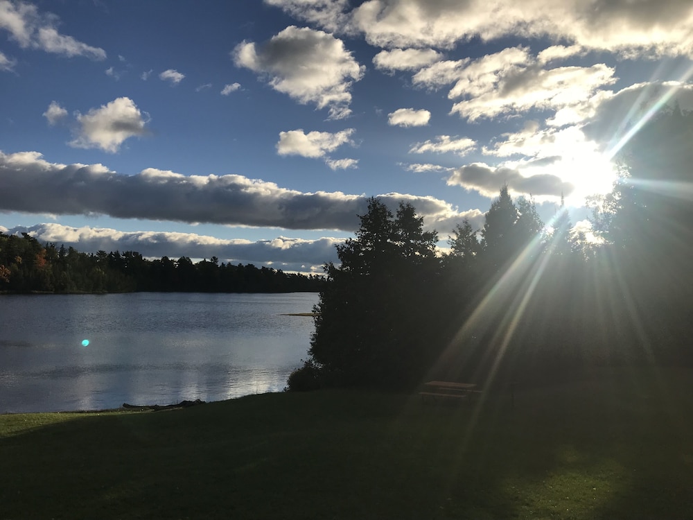 Lake Fanny Hooe Resort 2 Bed With Balcony #12 1 Bedroom Hotel Room by RedAwning - photo 29