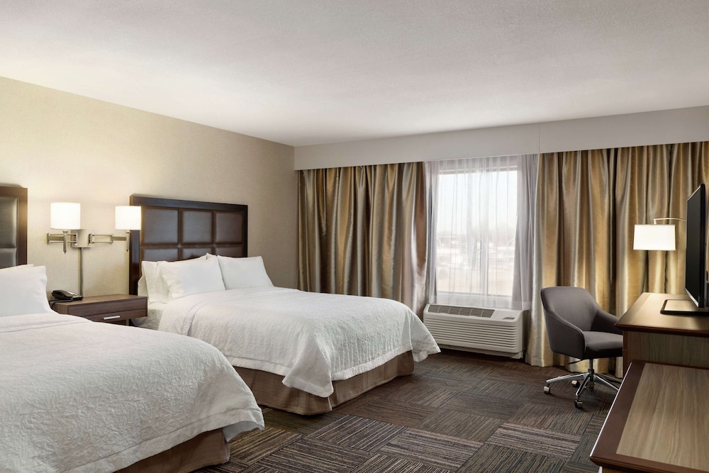 Hampton Inn & Suites Minooka - photo 10