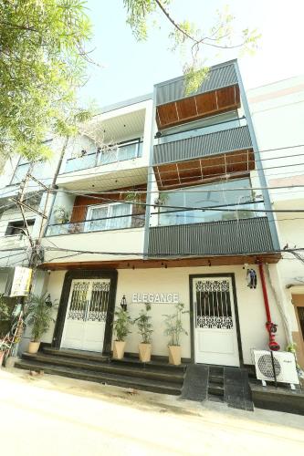 HOTEL Elegance 5 min walk from Golden Temple