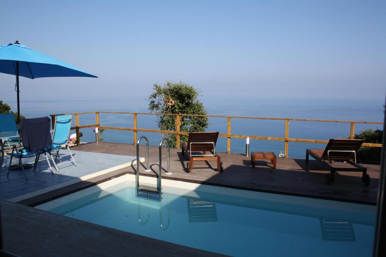 Villa Alice — 4-Star Luxury Hotel in Santo Stefano Di Camastra, Italy