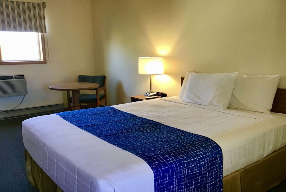 Travelodge by Wyndham Three Forks - photo 13