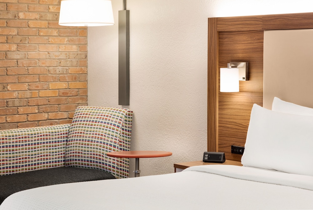 Holiday Inn Express San Antonio Airport by IHG - photo 11