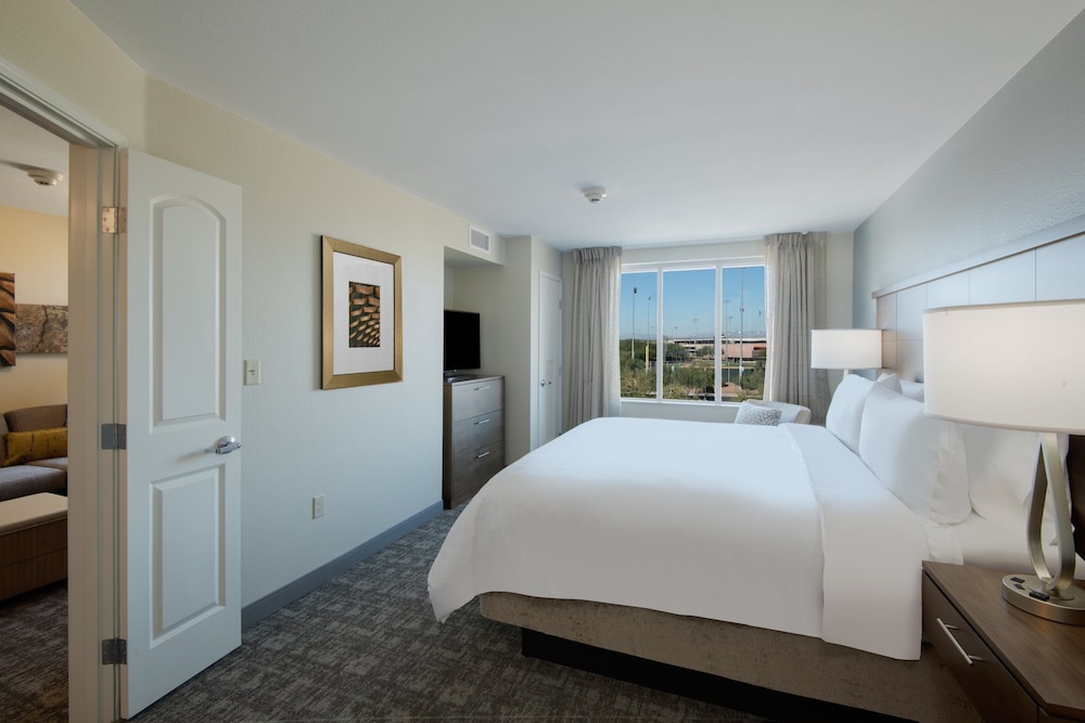 Staybridge Suites Scottsdale Talking Stick an IHG Hotel - photo 5