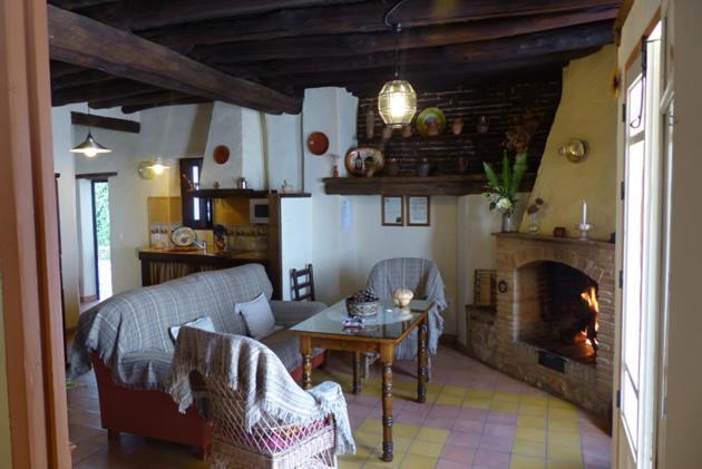 Zarzo Del Tragaluz — hotel in Fuenteheridos