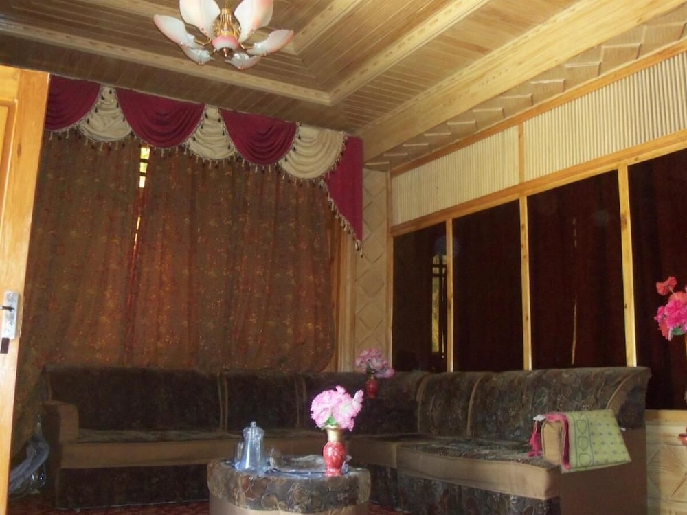 Manila Huts Naran — Baffa — photo 3