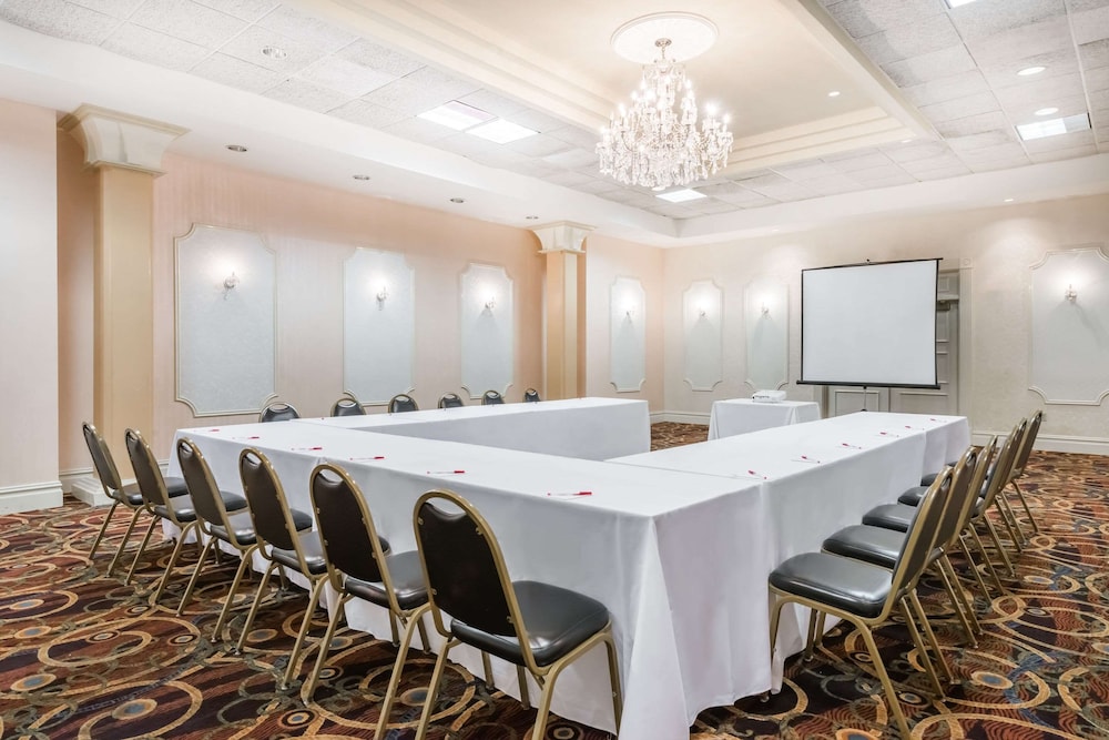 Clarion Hotel BWI Airport Arundel Mills - photo 55