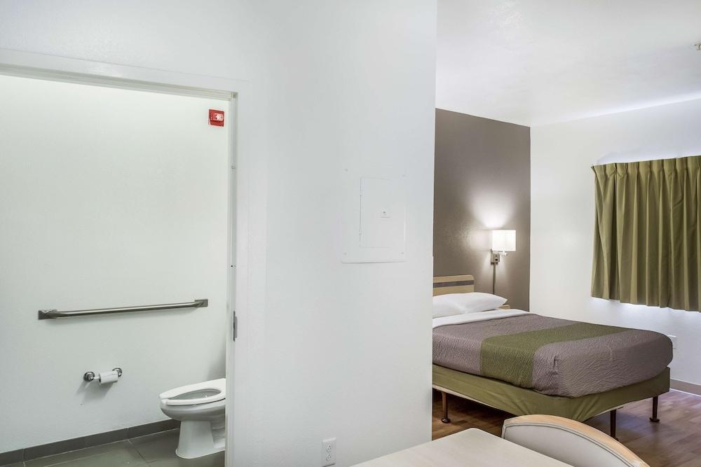 Quality Inn Fishers Indianapolis - photo 12