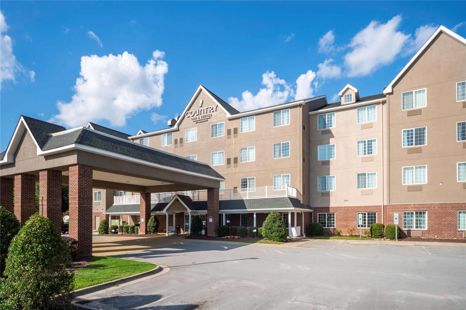 Country Inn & Suites by Radisson Rocky Mount NC - photo 2
