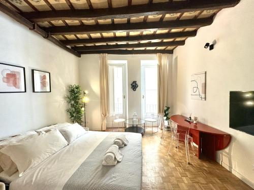 Luxury Apartment Historic Center — 4-Star Luxury Hotel in Rome, Italy