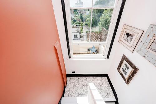 Bright and stylish 1 bedroom apt in Notting Hill — 4-Star Luxury Hotel in London, United Kingdom