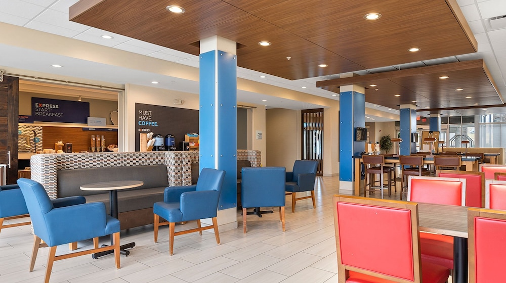 Holiday Inn Express and Suites Macon North - photo 51