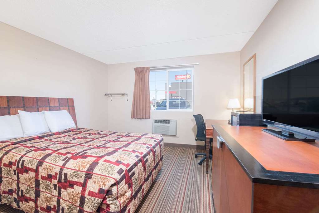 Knights Inn Grand Forks - photo 10