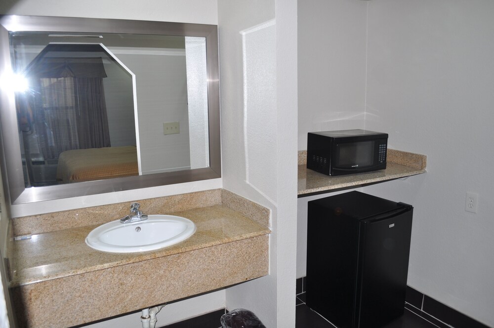 Downtown Suites Dallas - photo 7